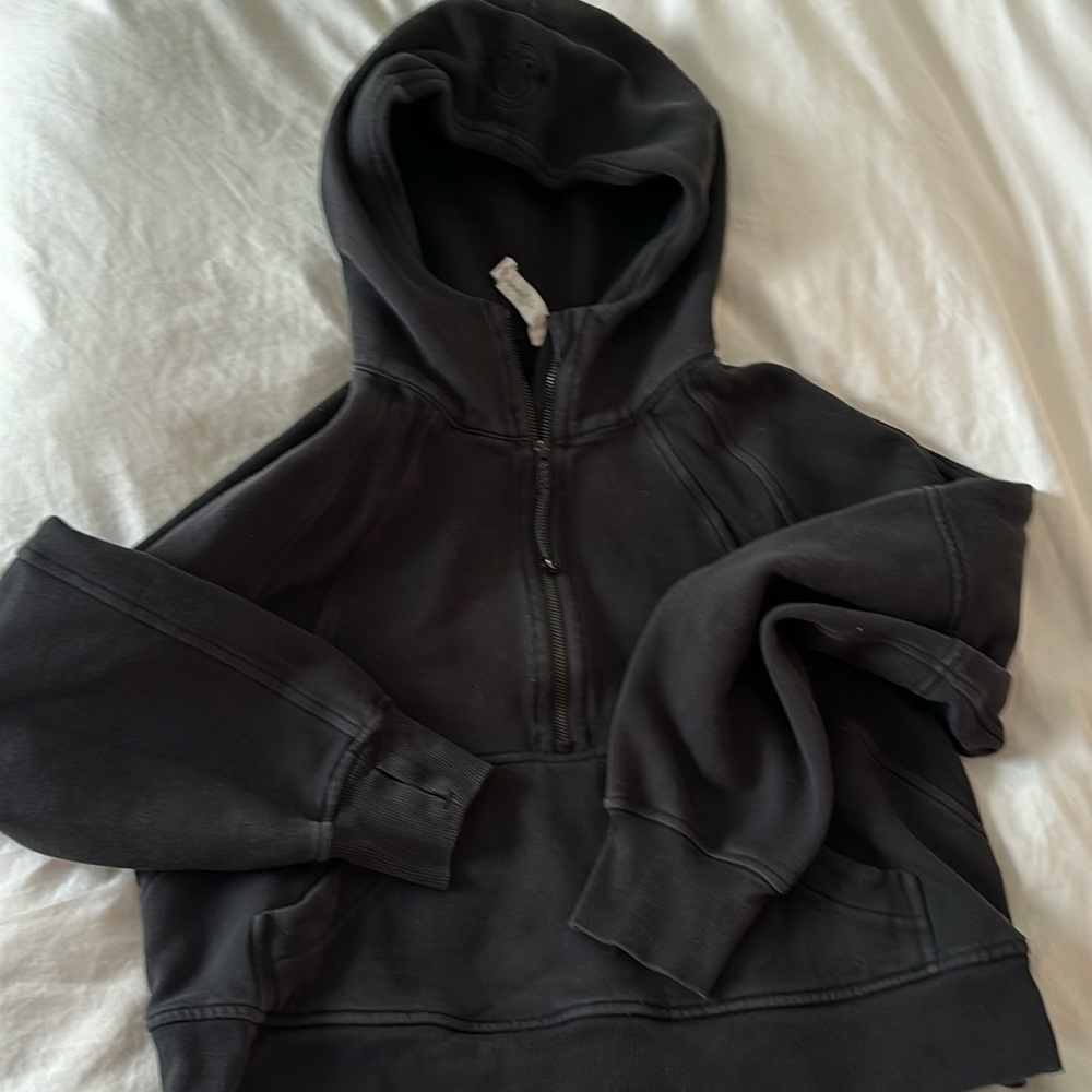 Lululemon Scuba